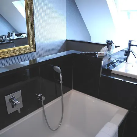 Humboldt1 Palais-hotel & Bar 4* Köln